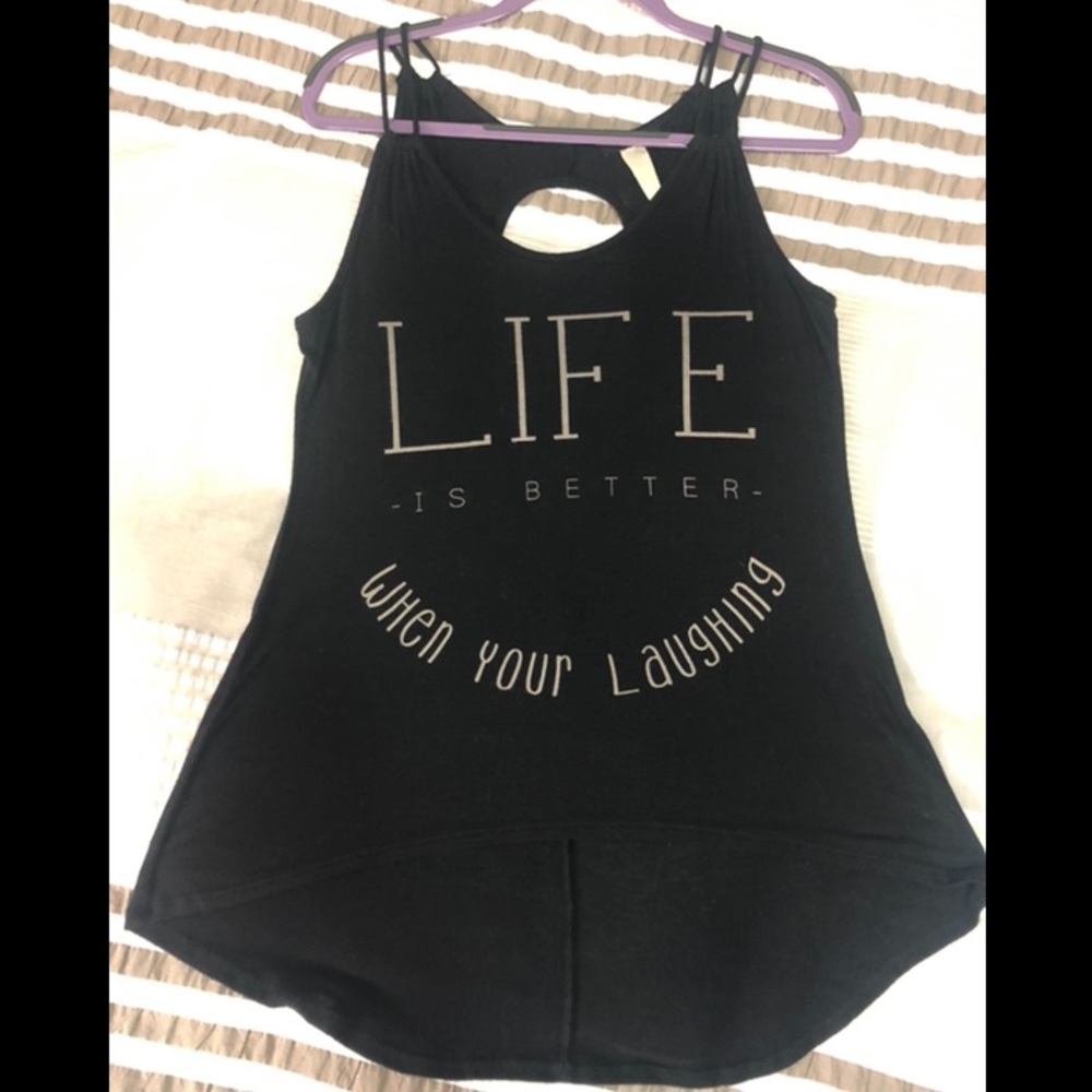Black tank top🖤
